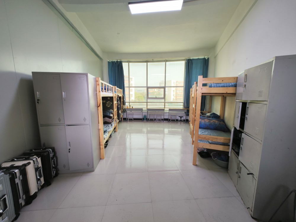 1761709488605801.jpg 04.jpg