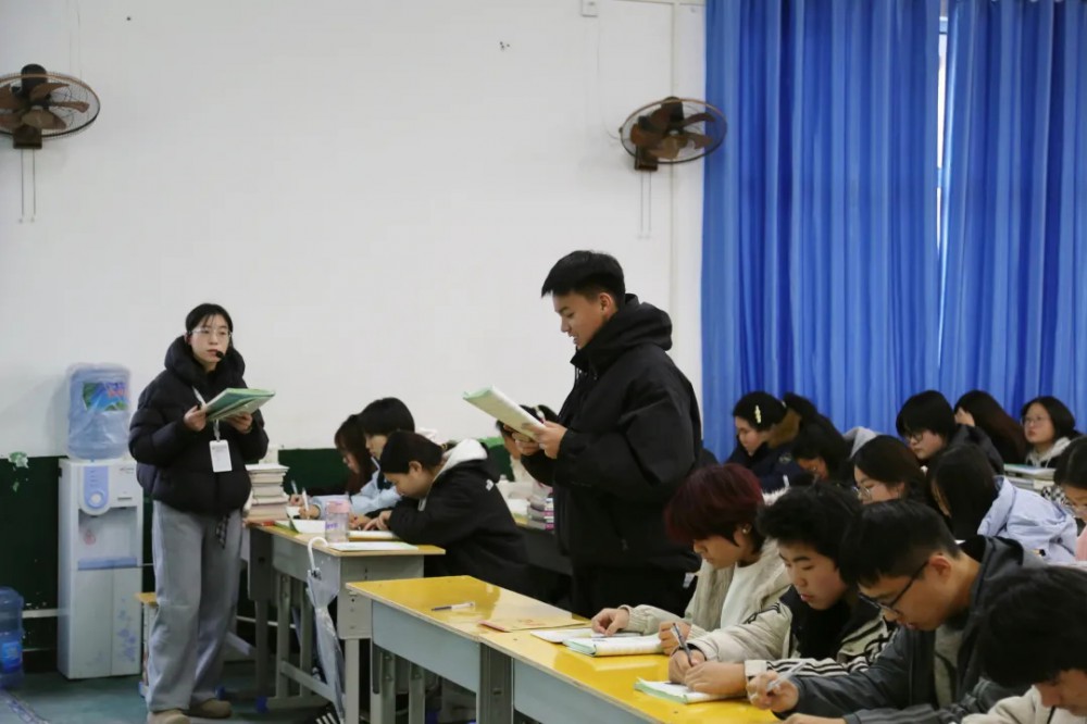 1764299306319295.jpg 2.jpg